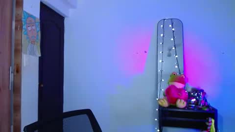 AnnieBlu3 online show from 27, 10, 2025