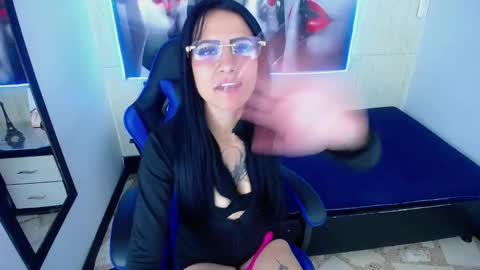 Anniee online show from 17, 1, 2026