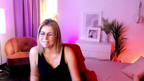 Annie online show from 19, 9, 2025