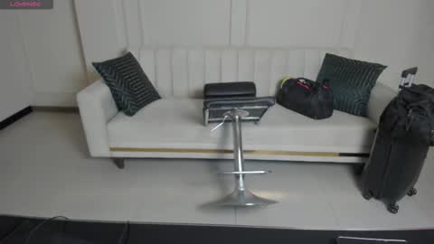 Annie Monroe online show from 28, 2, 2026