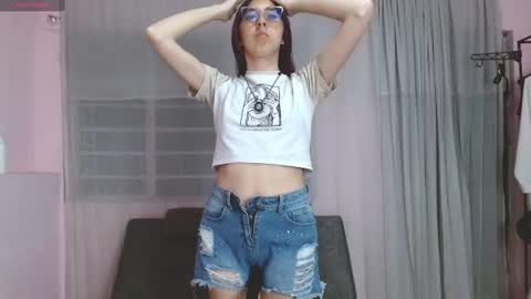Annie Sparkle online show from 26, 7, 2026
