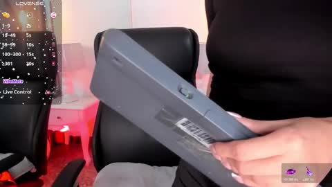 Snapshot of anniestone_ chatting on 28, 2, 2026 ANNIE online show from 28, 2, 2026