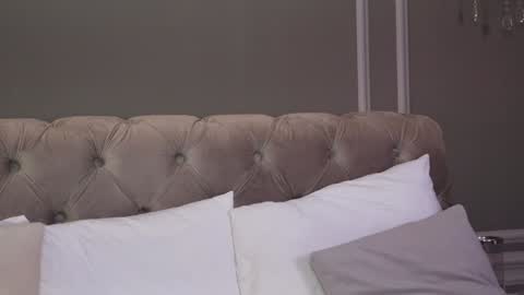 AnnieStyles online show from 5, 1, 2025