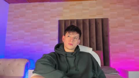 Annie  Alex online show from 7, 1, 2025