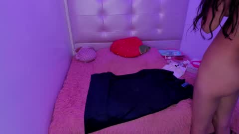 Annie Evans  online show from 4, 2, 2025