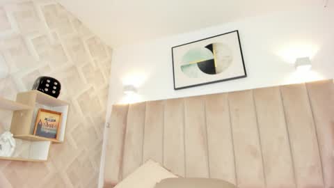 Annie Queen online show from 3, 2, 2026