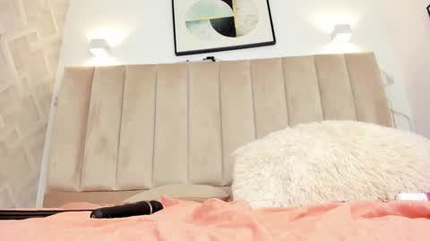 Annie Queen online show from 15, 2, 2026