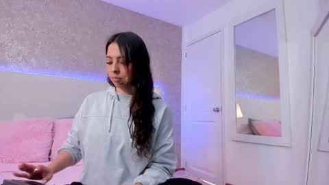 AnniieCooper online show from 24, 3, 2026