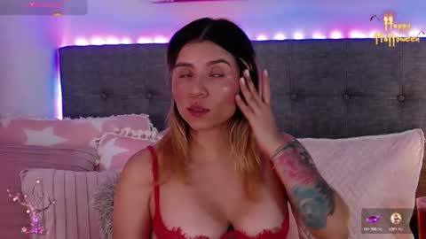 Snapshot of anntonellalee chatting on 24, 10, 2025 Antonella Lee online show from 24, 10, 2025