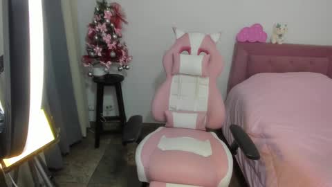 SOFIA INDEPENDENT MODEL online show from 10, 12, 2024