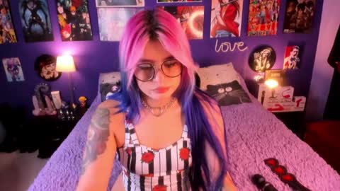 Snapshot of anny_cross chatting on 16, 9, 2025      Paty     online show from 16, 9, 2025