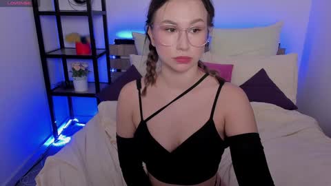Snapshot of anny_limis chatting on 4, 12, 2024 Anna online show from 4, 12, 2024