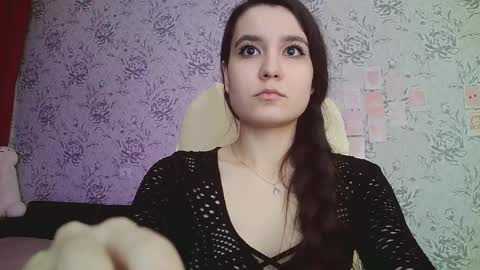 Annie online show from 28, 2, 2025