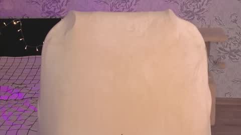 Annie online show from 25, 3, 2026