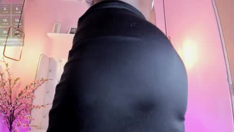 Anny  online show from 30, 1, 2025