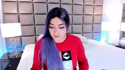 Snapshot of annyhizzle chatting on 4, 3, 2025 online show from 4, 3, 2025