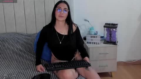 Snapshot of annyroberts_89 chatting on 29, 5, 2026 Anny online show from 29, 5, 2026