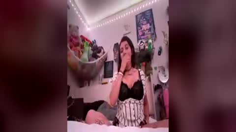 anonXpixie online show from 27, 4, 2026