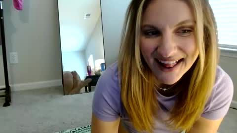Snapshot of ansleypage chatting on 18, 2, 2026 heyitsansley online show from 18, 2, 2026