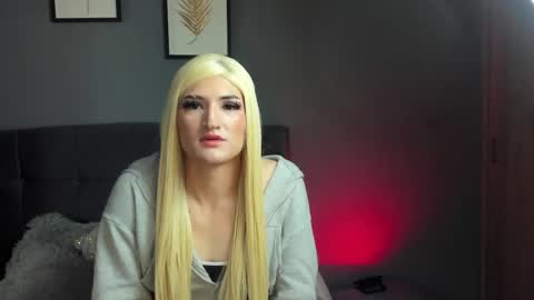 anthonela_kim online show from 17, 4, 2026