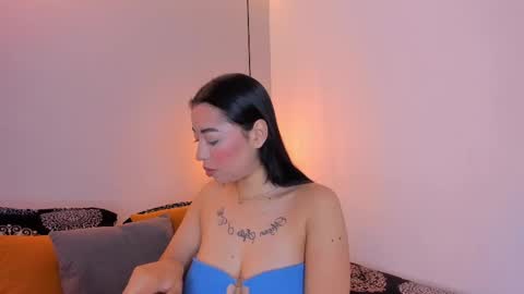 Snapshot of anthonellasweet_ chatting on 2, 10, 2025 Anthonella Sweet online show from 2, 10, 2025
