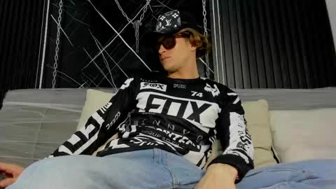 Snapshot of anthonystone_ chatting on 28, 5, 2026 Anthonny online show from 28, 5, 2026