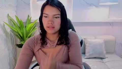 Antonela online show from 2, 10, 2025