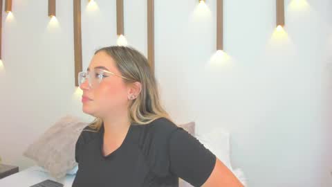 A N T O N E L L A  online show from 8, 3, 2025