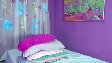 Snapshot of antonella_hotkiss chatting on 9, 6, 2026 Antonella online show from 9, 6, 2026
