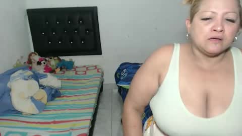 antonella_y_tayrone online show from 26, 4, 2026