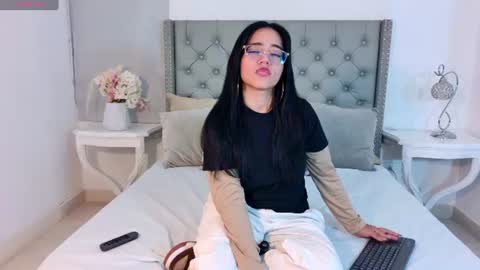 Snapshot of antonellabons chatting on 3, 7, 2026 Antonella online show from 3, 7, 2026