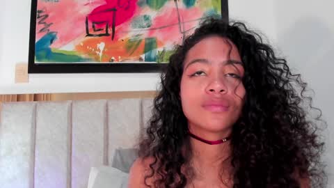 AntonellaHall  online show from 30, 12, 2024