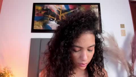 Snapshot of antonellahall_ chatting on 23, 4, 2026 AntonellaHall online show from 23, 4, 2026