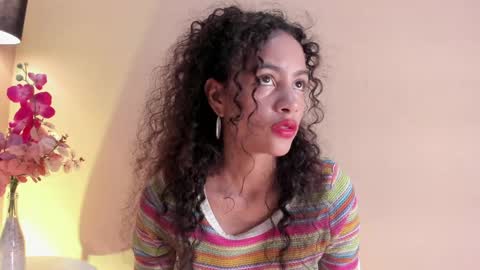 Snapshot of antonellahall_ chatting on 15, 5, 2026 AntonellaHall online show from 15, 5, 2026