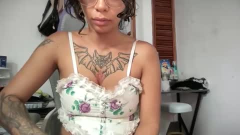 Snapshot of antoniabloom chatting on 17, 5, 2026 Antonia online show from 17, 5, 2026
