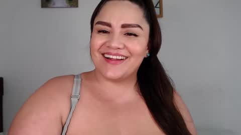 Snapshot of antoniamoreno82 chatting on 3, 2, 2025 antonia online show from 3, 2, 2025