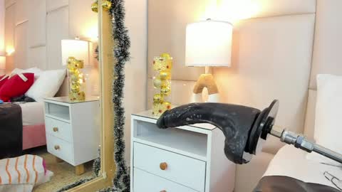 Snapshot of antoniaross chatting on 6, 1, 2025 Antonia online show from 6, 1, 2025