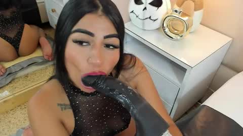 Snapshot of antoniaross chatting on 14, 10, 2025 Antonia online show from 14, 10, 2025