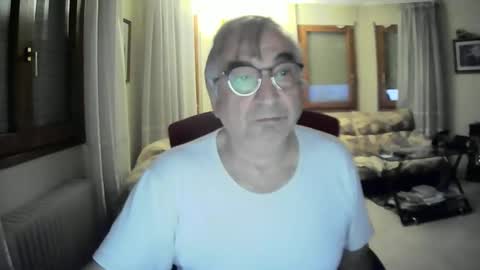 Snapshot of antonio2605 chatting on 17, 12, 2024 Antonio online show from 17, 12, 2024