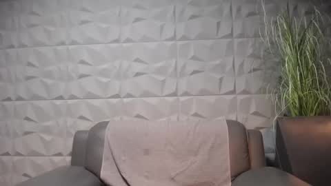 HI My name is Antonio online show from 1, 2, 2025