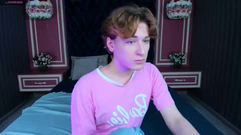 Snapshot of antonylewis chatting on 1, 11, 2025 YummyTony online show from 1, 11, 2025