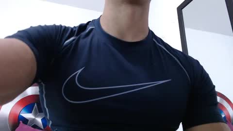 Instagram miguelangel1802  online show from 2, 4, 2026