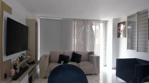 Maria Antonia online show from 10, 10, 2025