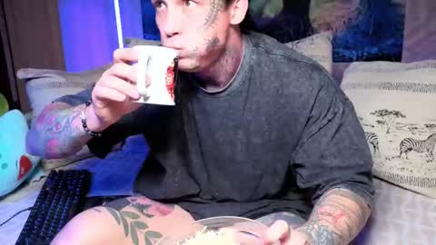 Tom online show from 3, 11, 2025