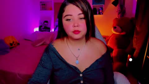   Independent model  online show from 3, 3, 2025