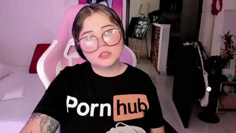   Independent model  online show from 27, 5, 2026