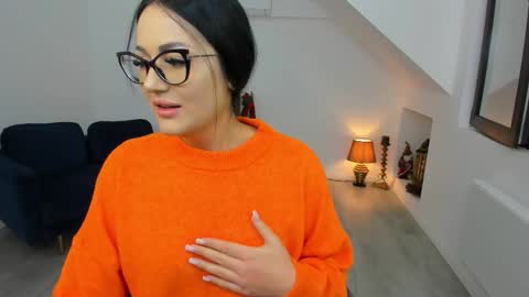 Anya online show from 2, 12, 2025