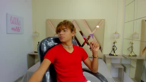 anyelotwink online show from 19, 2, 2026