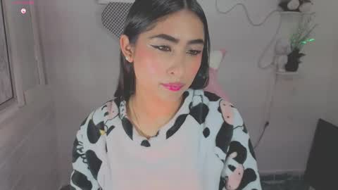 Snapshot of anyeluz_z chatting on 7, 10, 2025 anyeluz_z online show from 7, 10, 2025