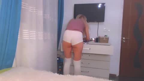 Snapshot of anysadoll chatting on 11, 1, 2025 An online show from 11, 1, 2025